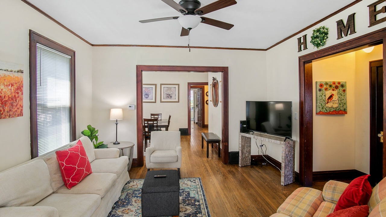 Photo of Livingroom in Waukegan