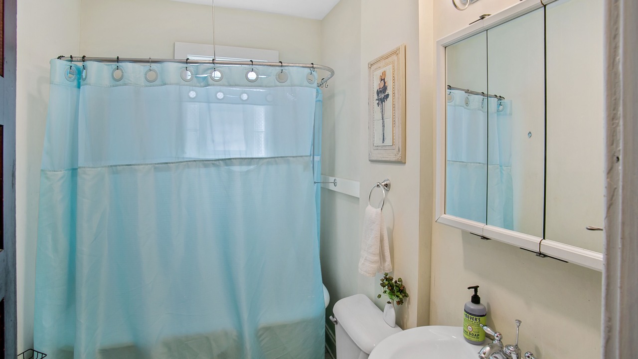 Photo of Bathroom in Waukegan