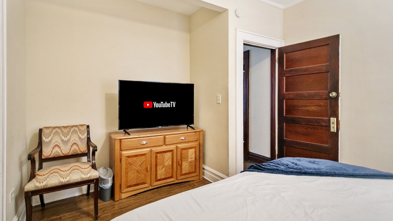 Photo of Bedroom in Waukegan