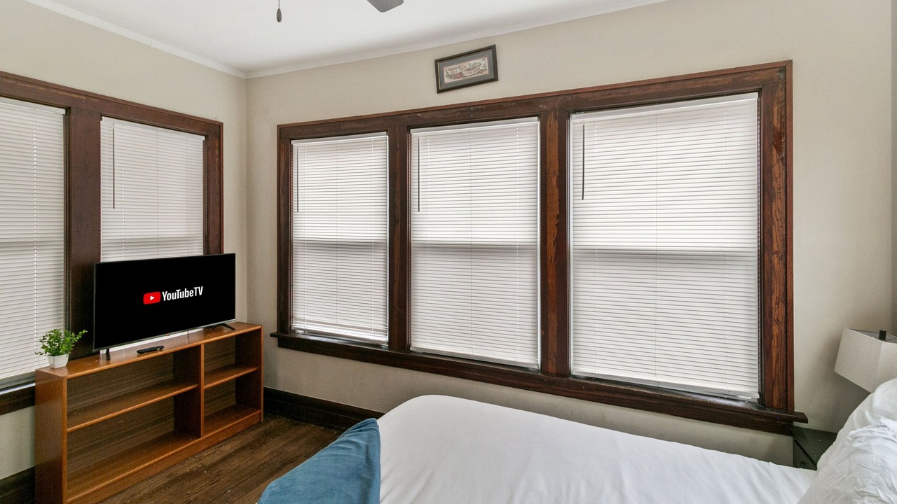 Photo of Bedroom in Waukegan