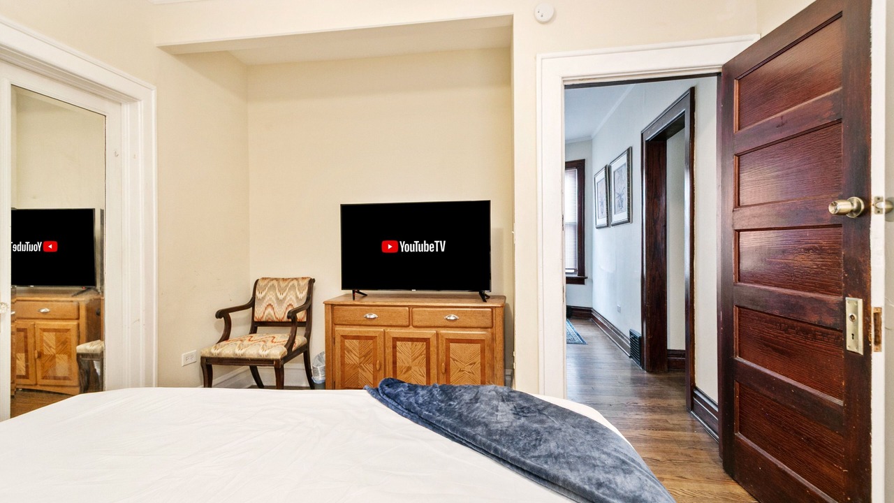 Photo of Bedroom in Waukegan