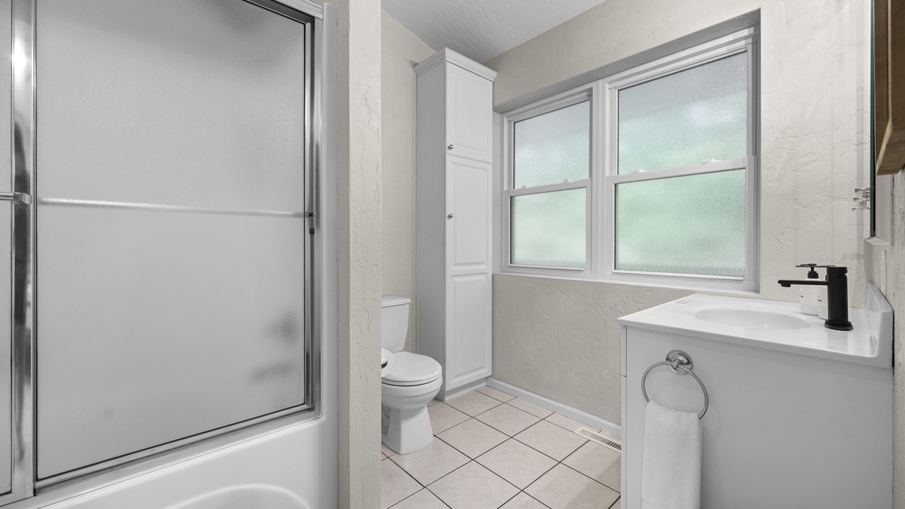 Photo of Bathroom in Hale