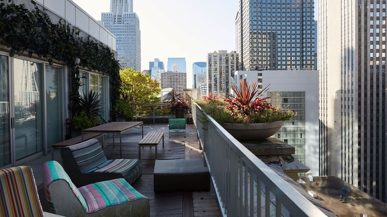 Photo of Outdoor in Downtown Chicago