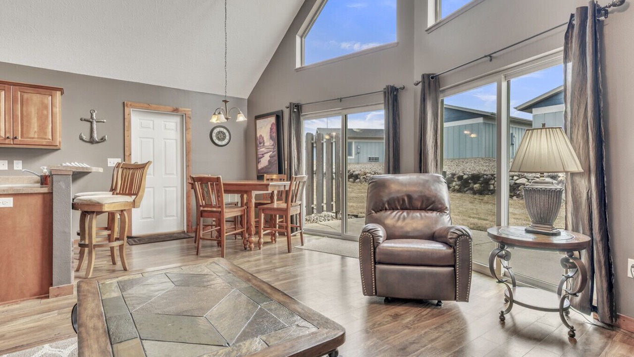 Photo of Livingroom in Spirit Lake