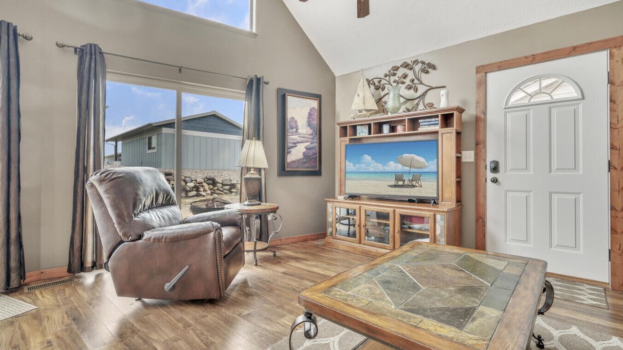 Photo of Livingroom in Spirit Lake