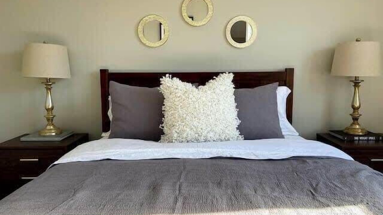 Photo of Bedroom in West Lakeview