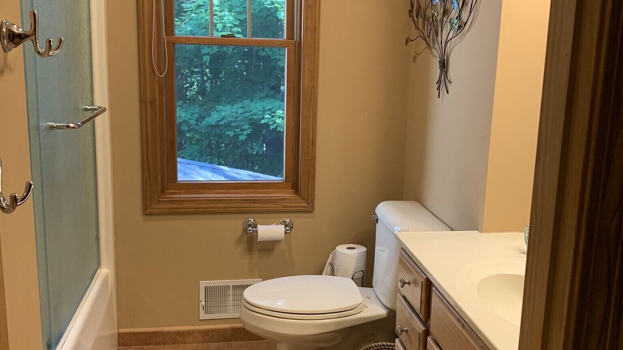 Photo of Bathroom in Empire