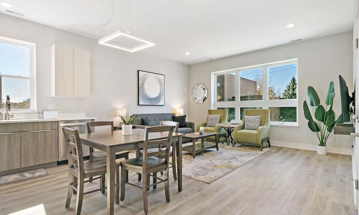 Photo of Livingroom in Lincoln Park