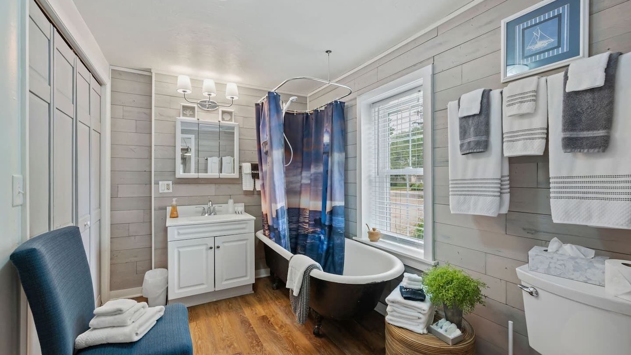 Photo of Bathroom in Sturgeon Bay