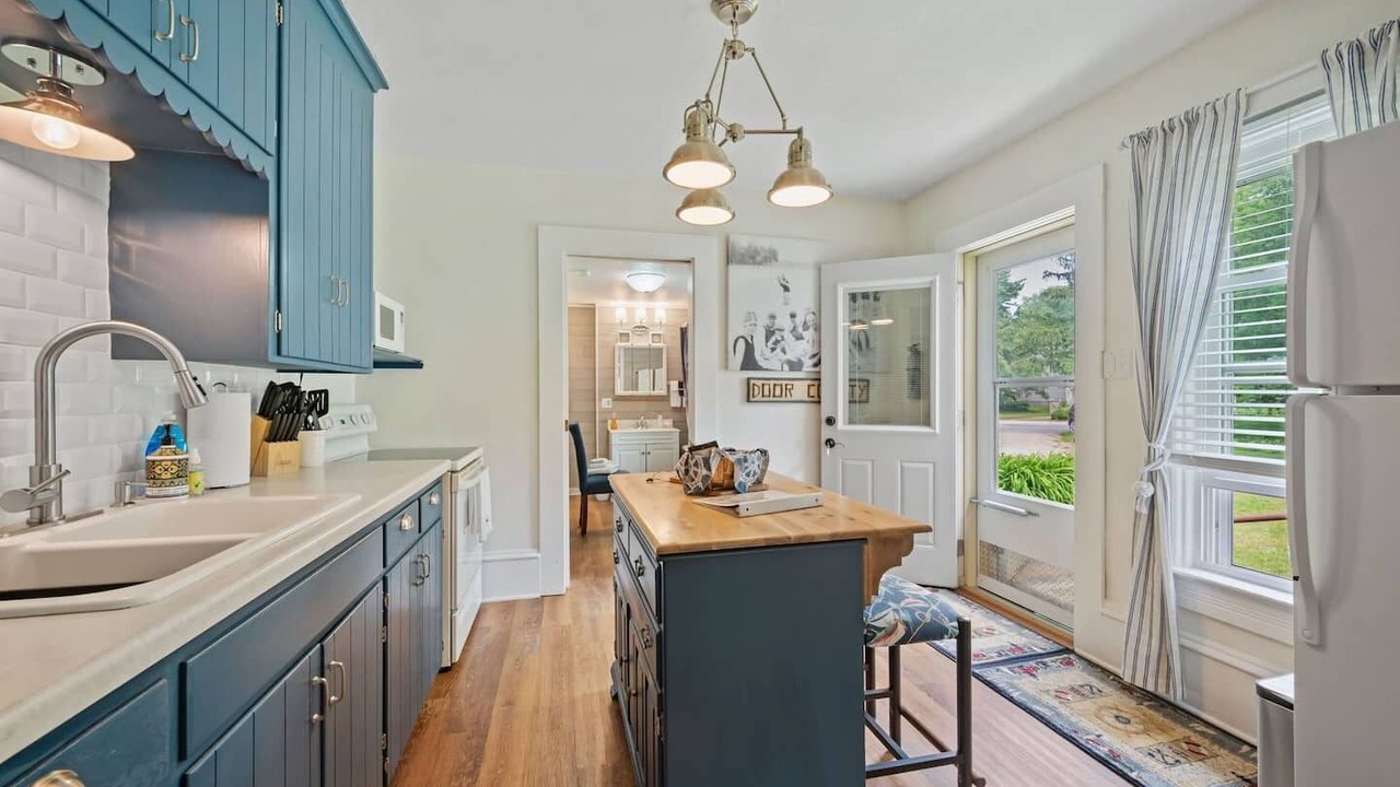Photo of Kitchen in Sturgeon Bay