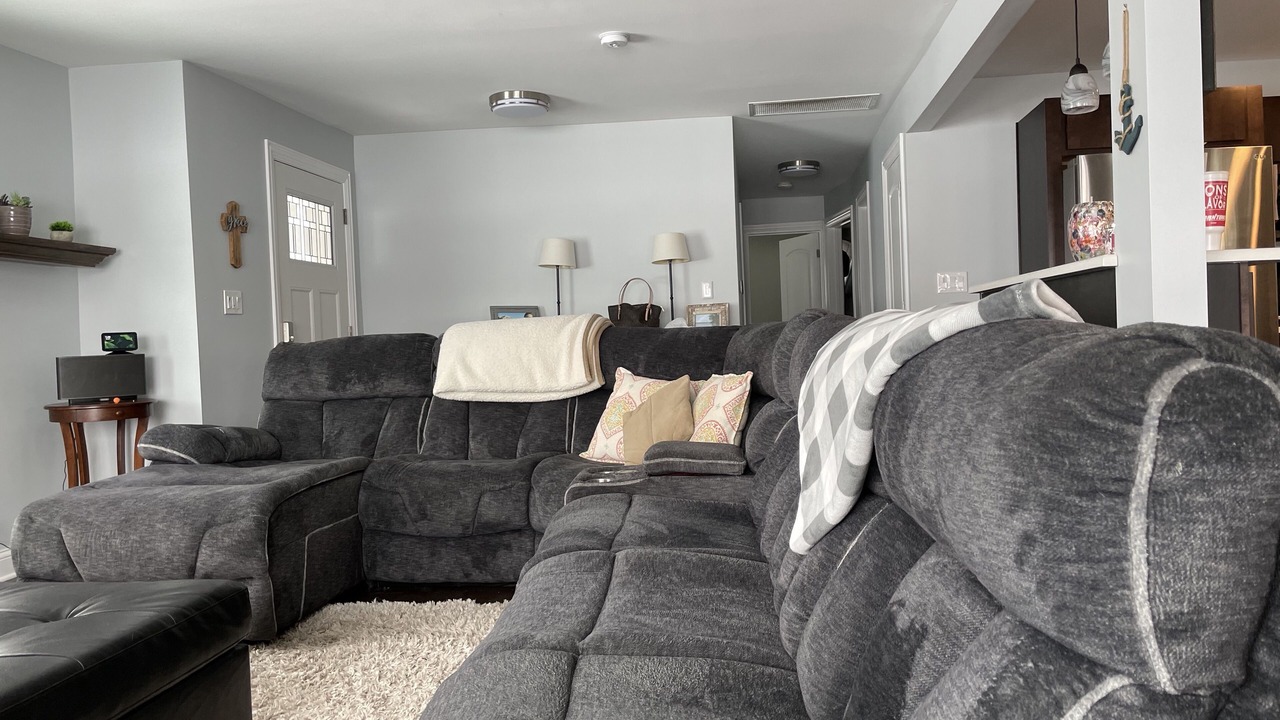 Photo of Livingroom in Round Lake