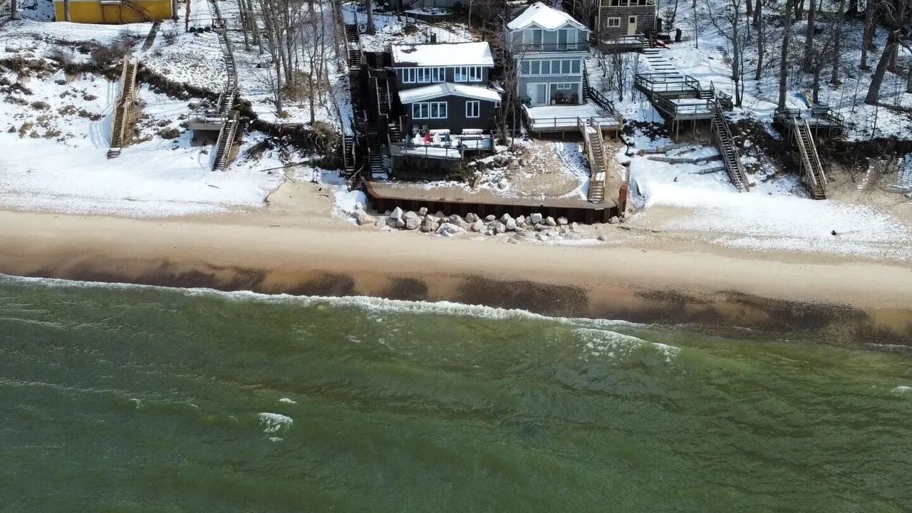 Photo of Others in Douglas