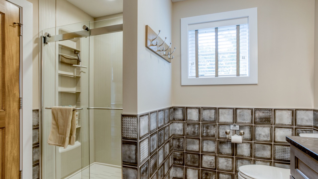 Photo of Bathroom in Mayfield