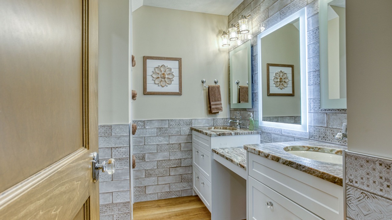 Photo of Bathroom in Mayfield