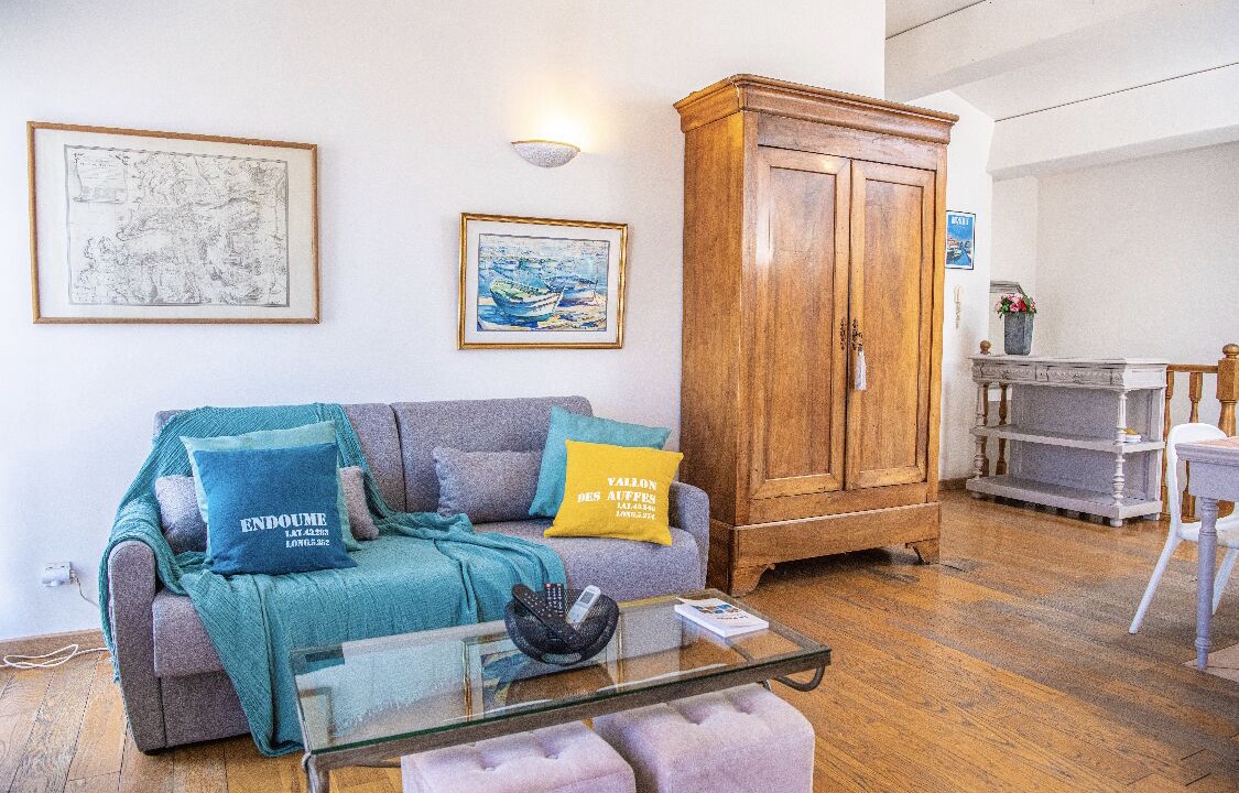 Photo of Livingroom in Saint-Lambert