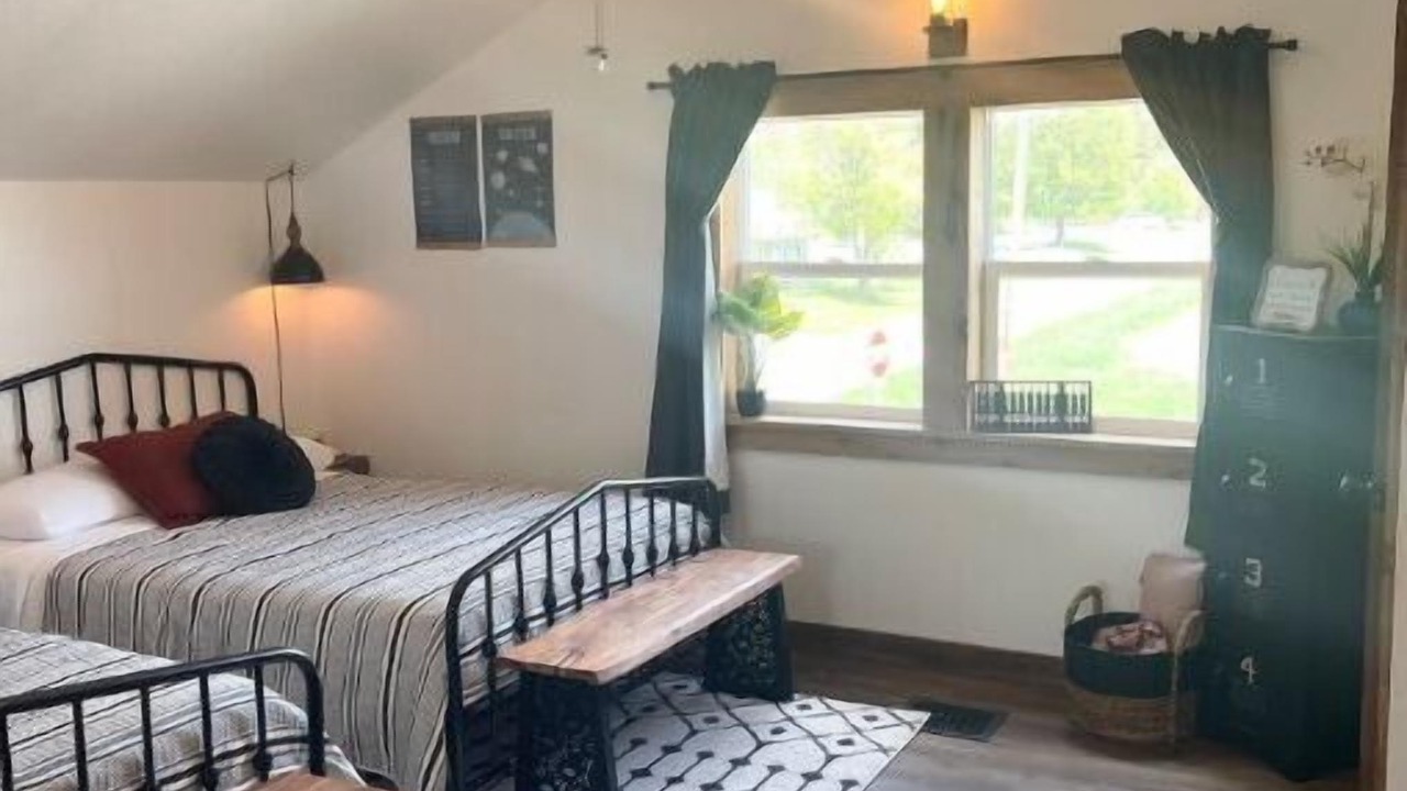 Photo of Bedroom in Graymont