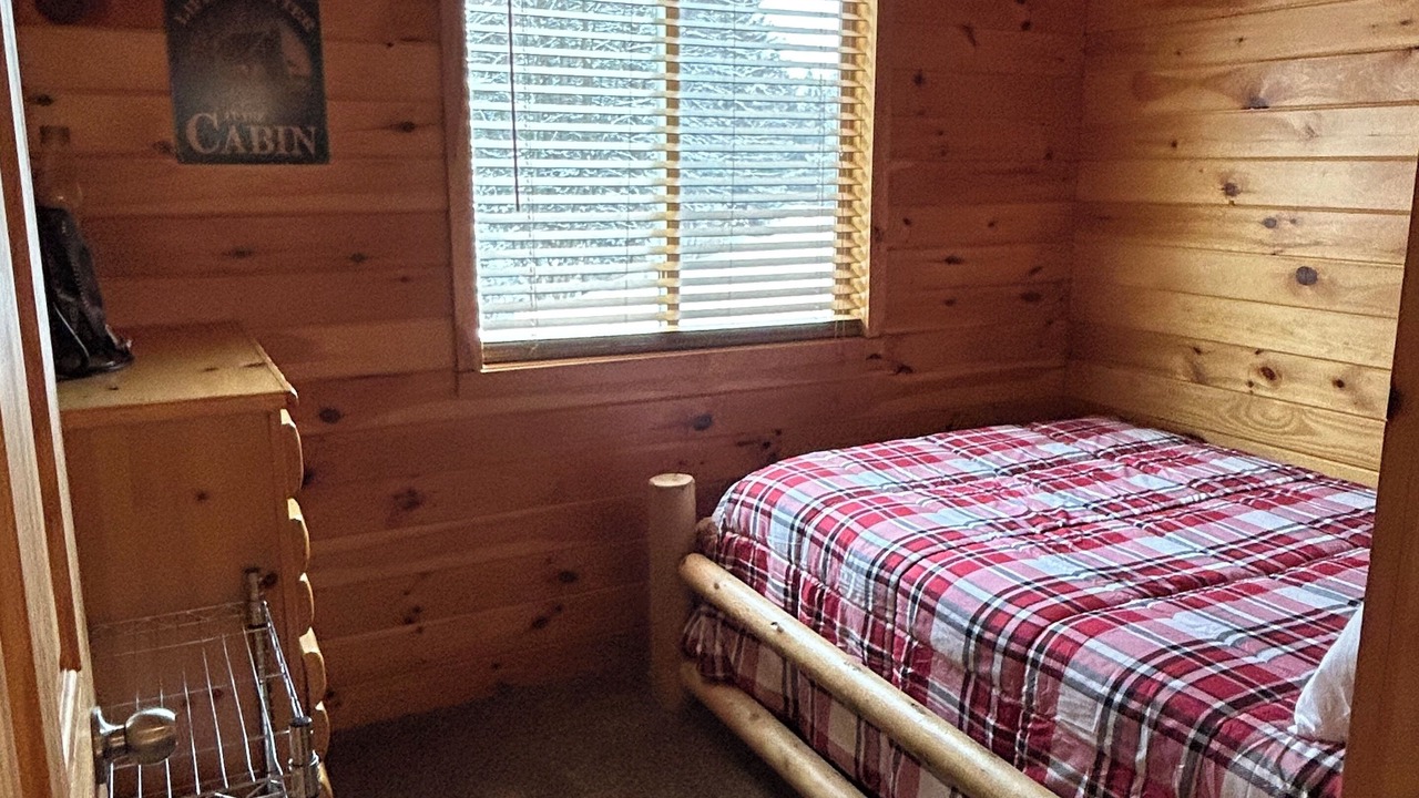 Photo of Bedroom in Delta County