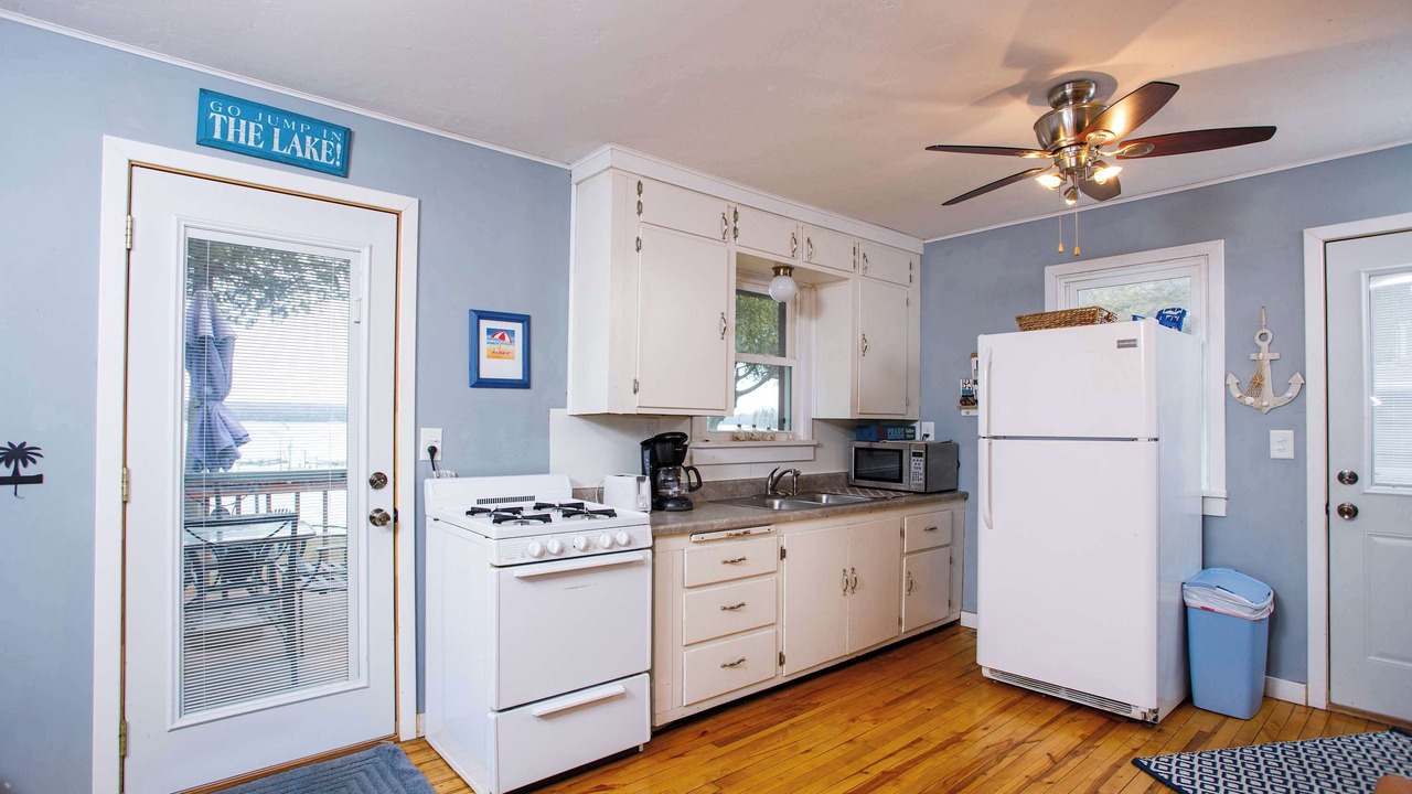 Photo of Kitchen in Sturgeon Bay