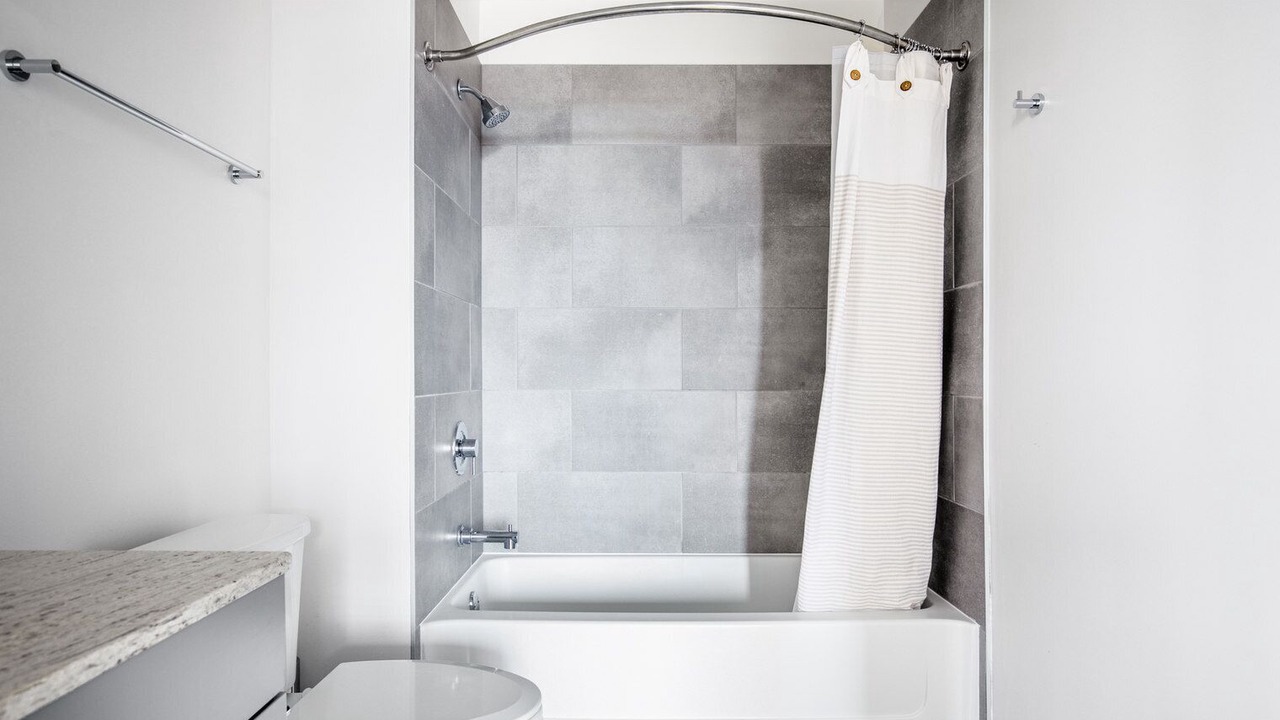 Photo of Bathroom in Logan Square