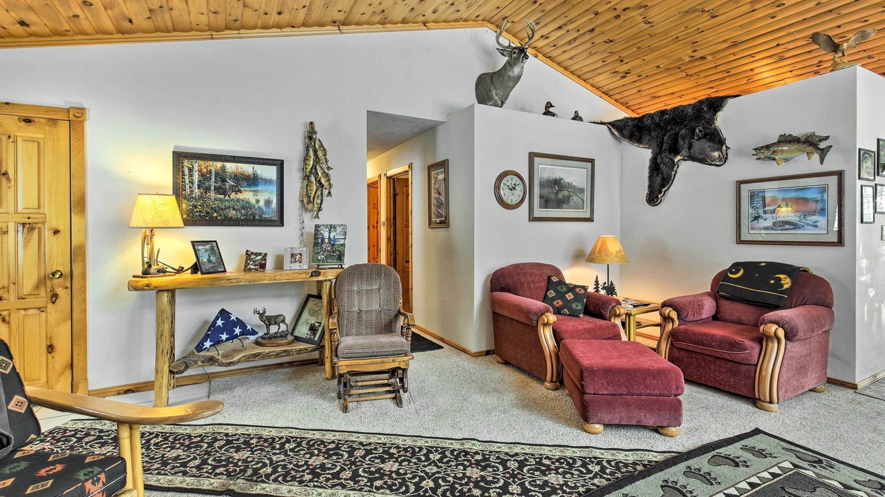 Photo of Livingroom in Phelps