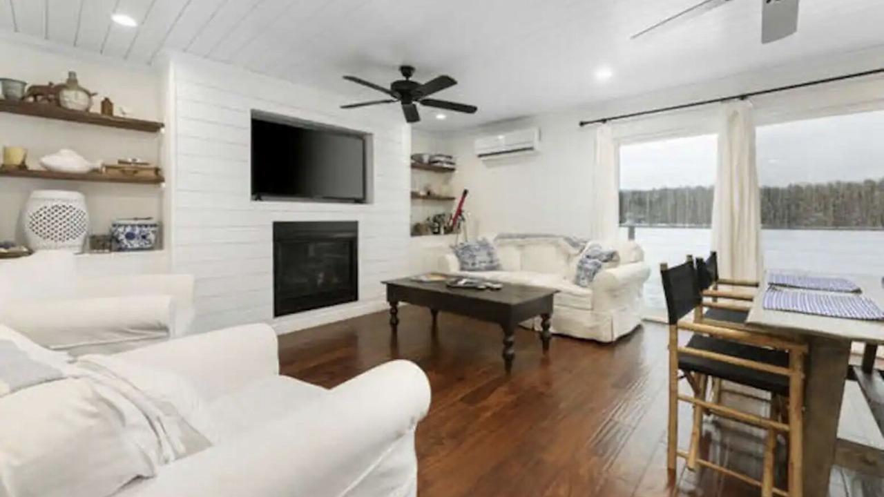 Photo of Livingroom in Mancelona