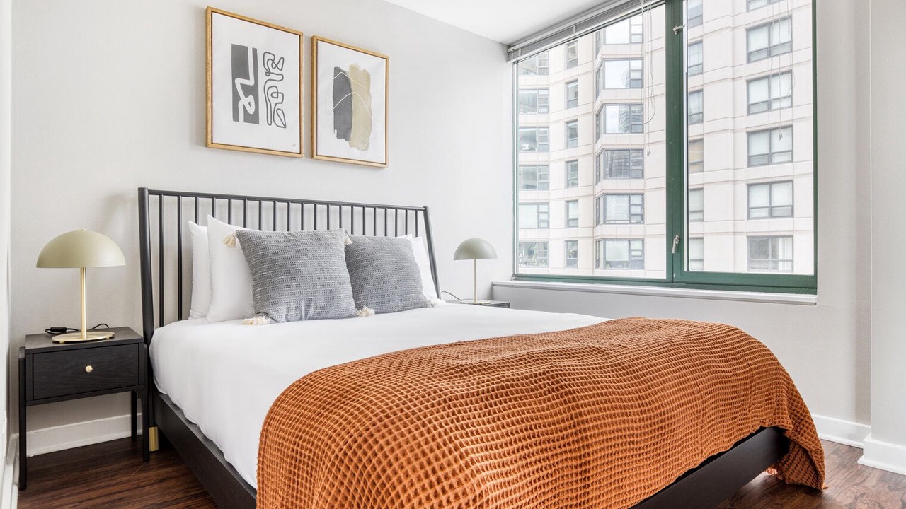 Photo of Bedroom in Streeterville
