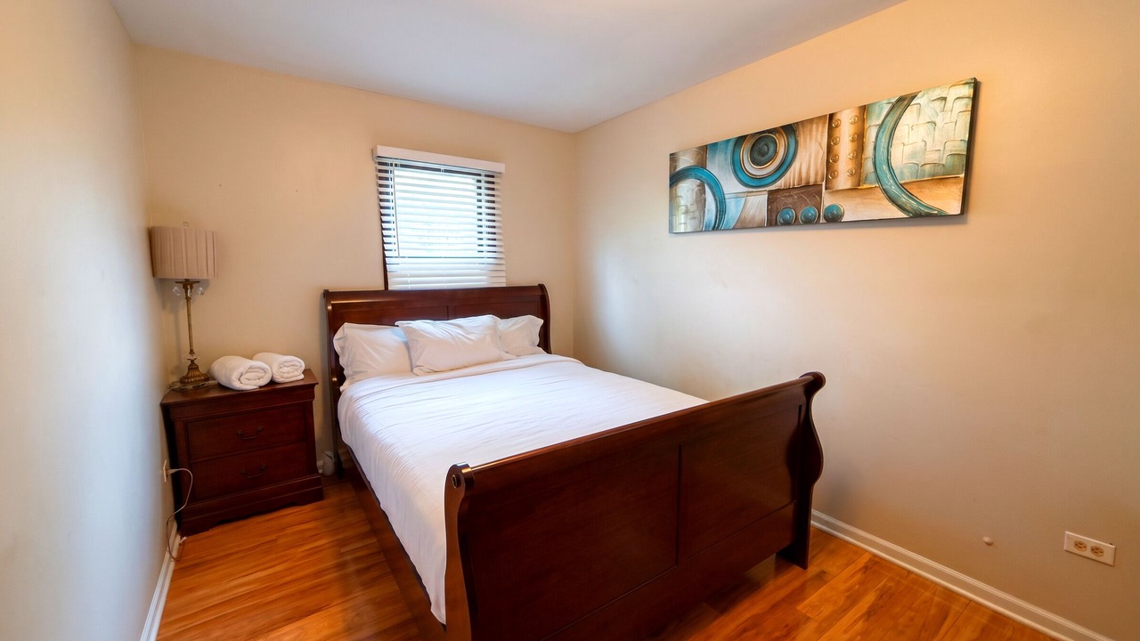 Photo of Bedroom in North Chicago