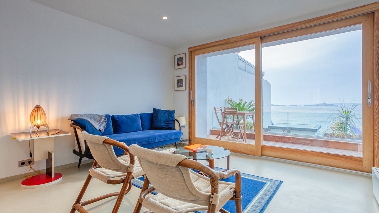 Photo of Livingroom in 8th Arrondissement
