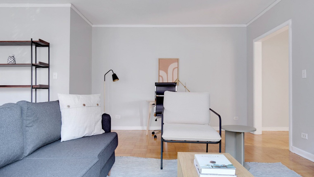 Photo of Livingroom in Evanston