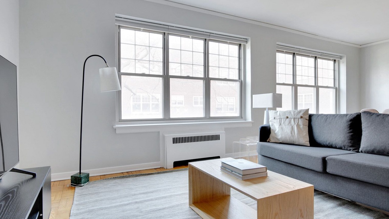 Photo of Livingroom in Evanston