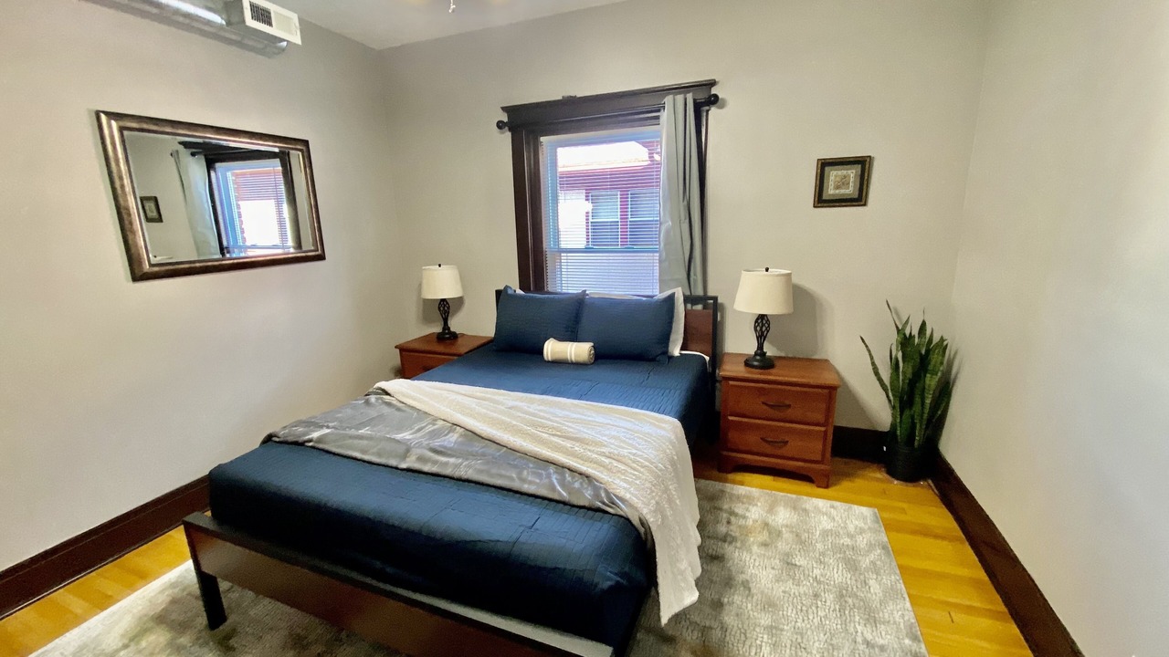 Photo of Bedroom in Midtown