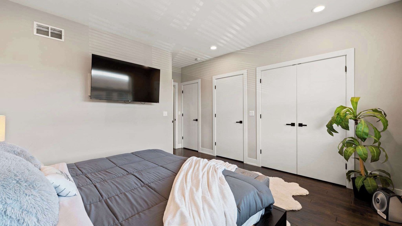 Photo of Bedroom in West Bucktown