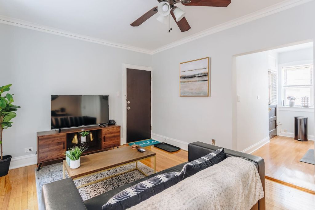 Photo of Livingroom in Ravenswood