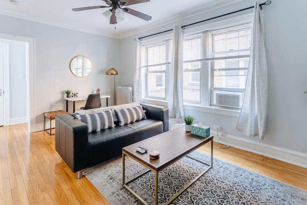 Photo of Livingroom in Ravenswood