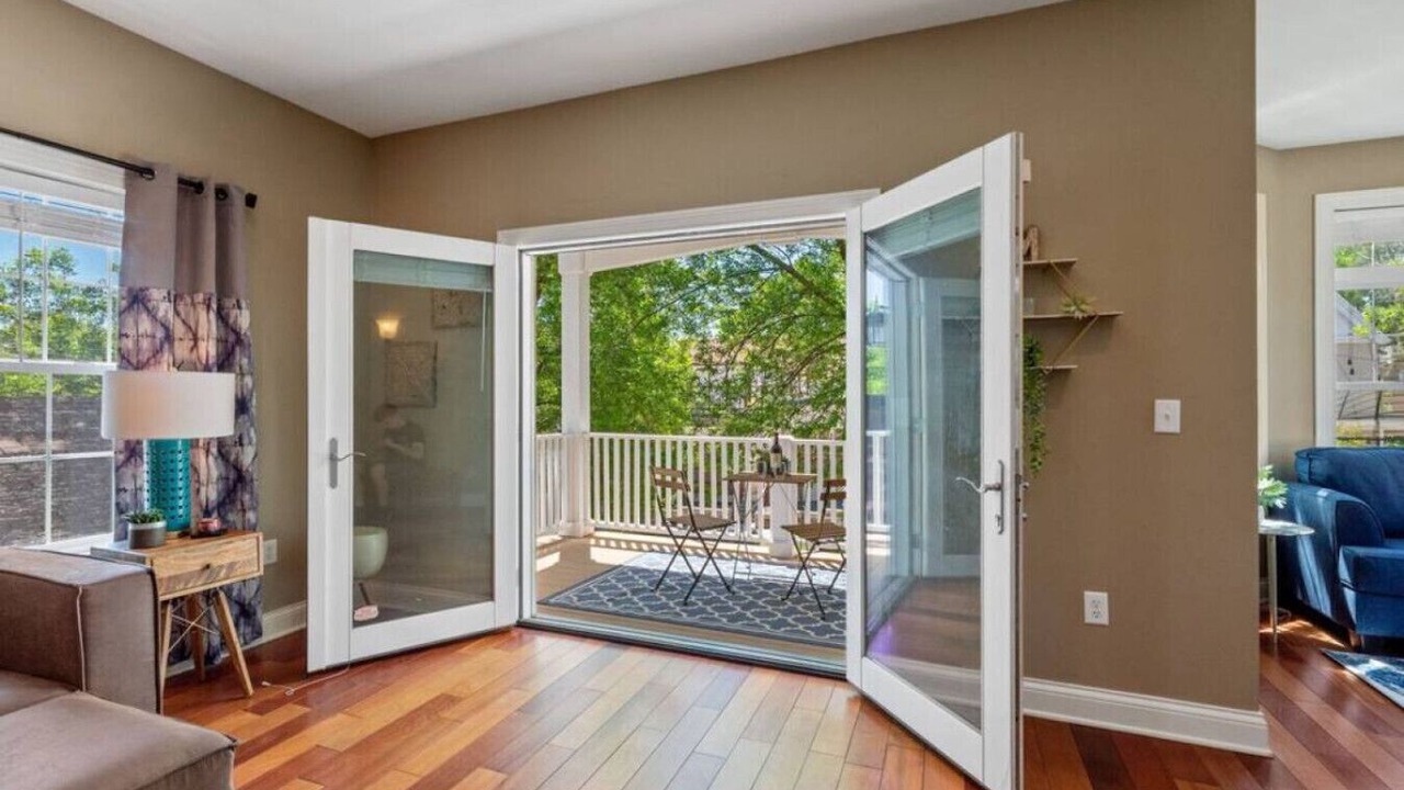 Photo of Livingroom in Brewers Hill