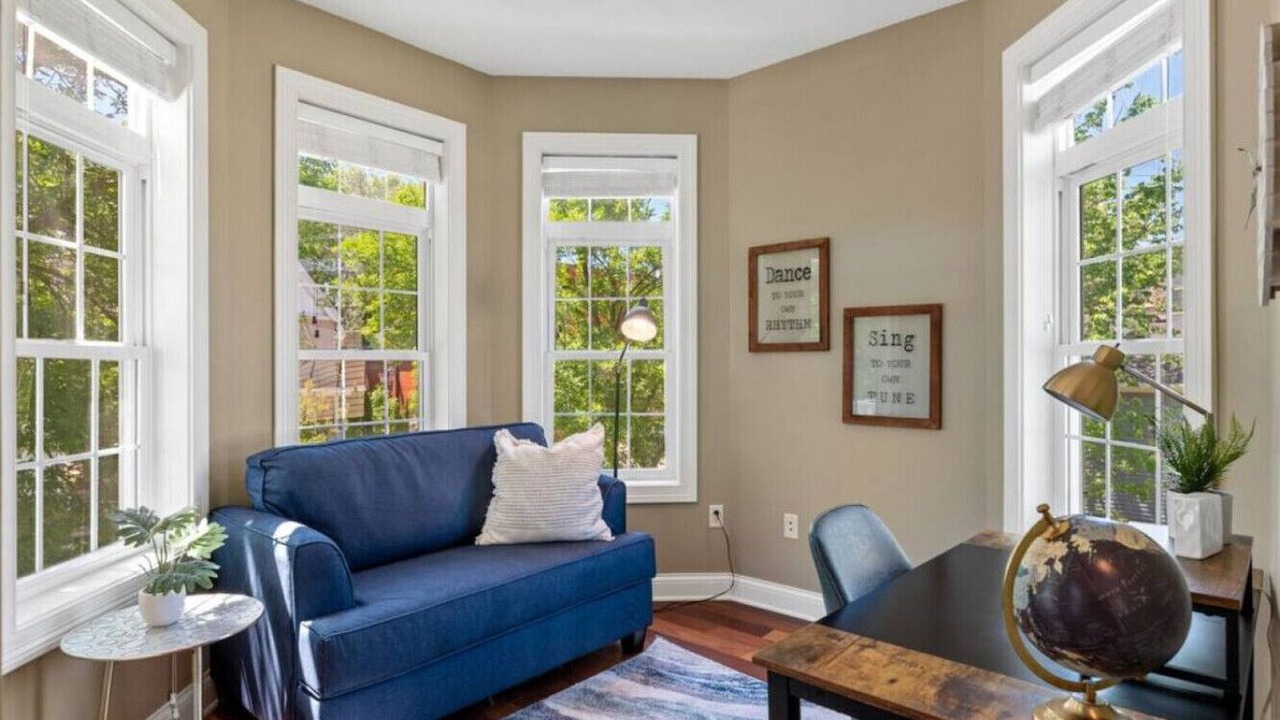 Photo of Livingroom in Brewers Hill