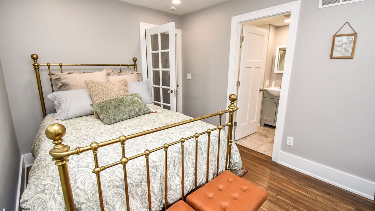 Photo of Bedroom in Peoria Heights