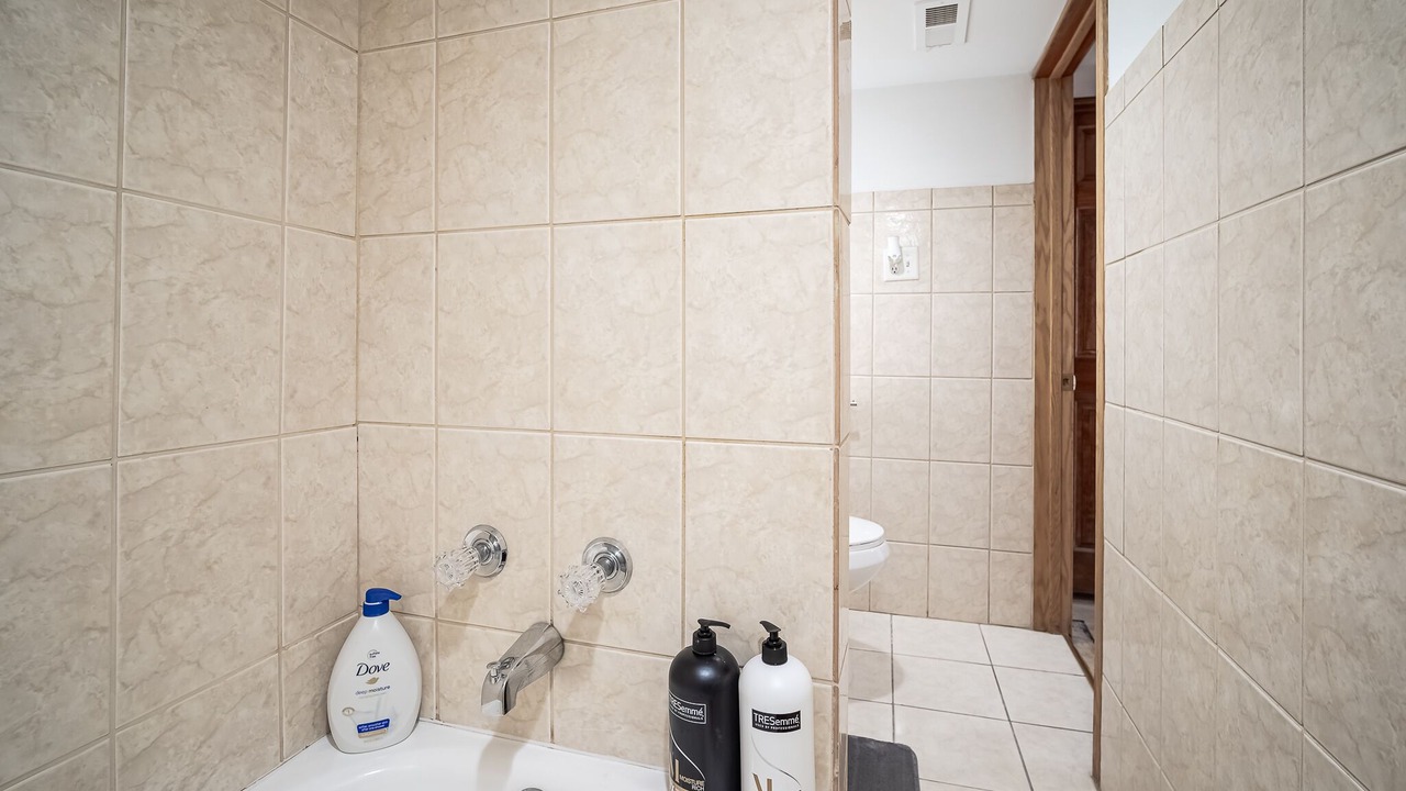 Photo of Bathroom in Logan Square
