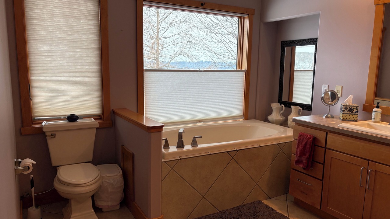 Photo of Bathroom in Decorah