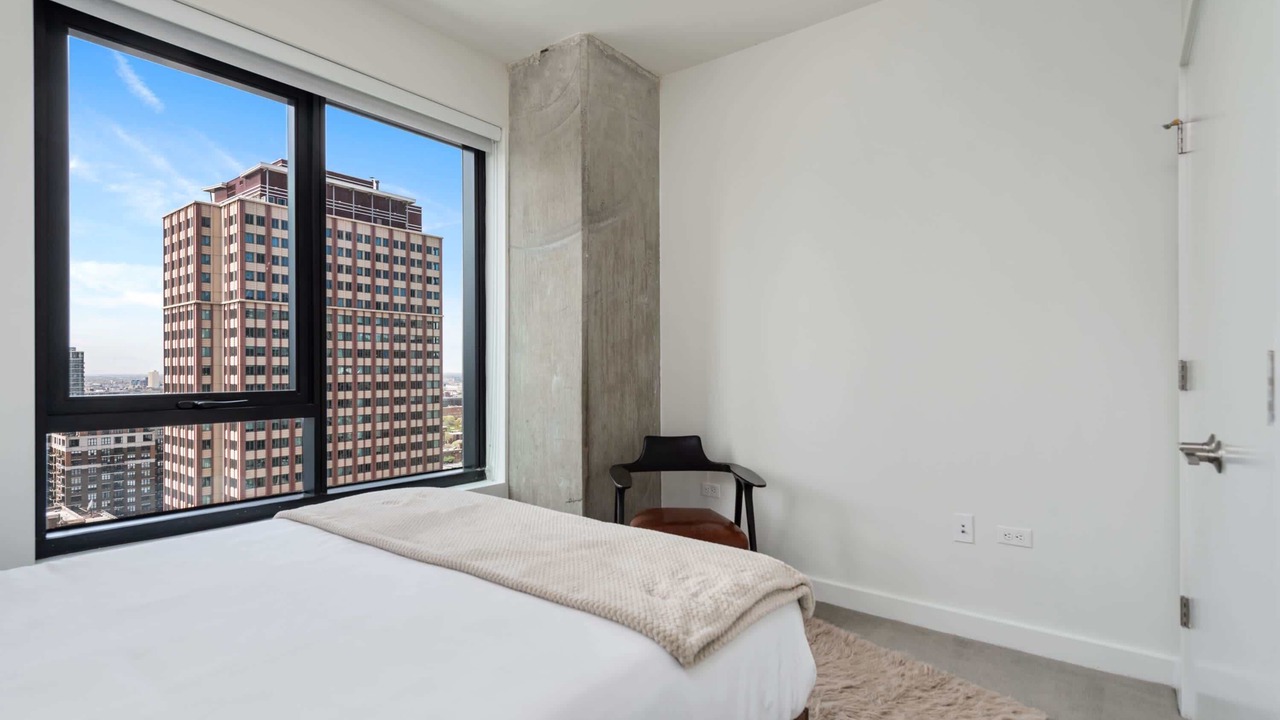 Photo of Bedroom in Near North Side
