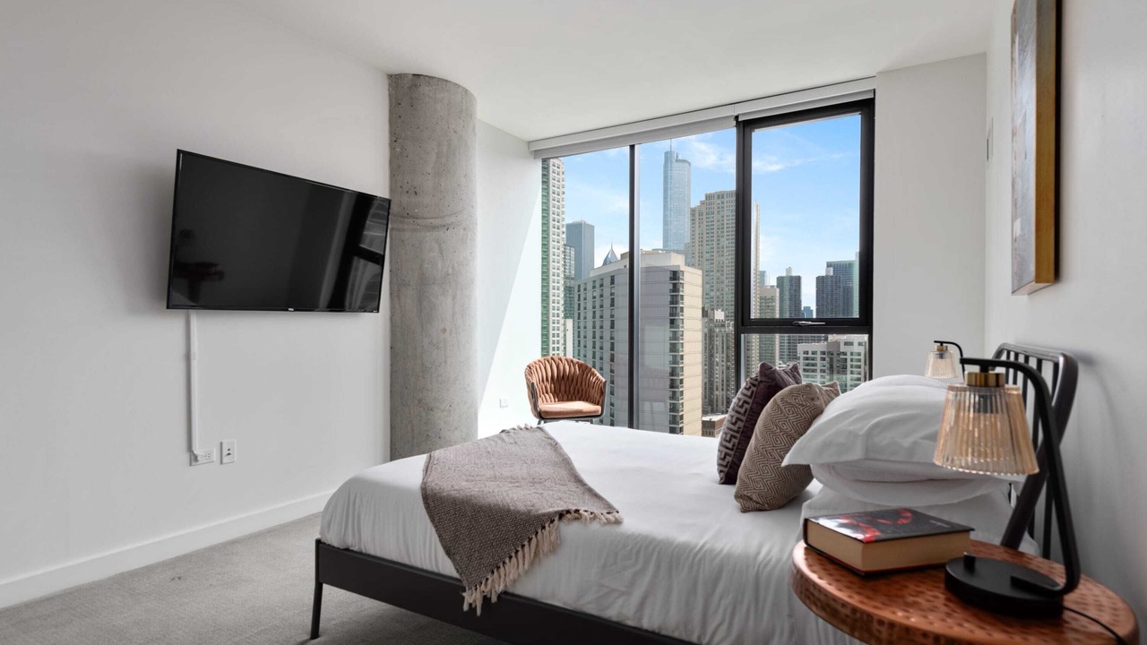 Photo of Bedroom in Near North Side