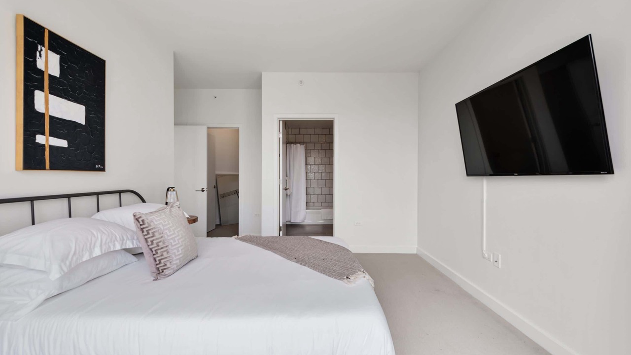 Photo of Bedroom in Near North Side