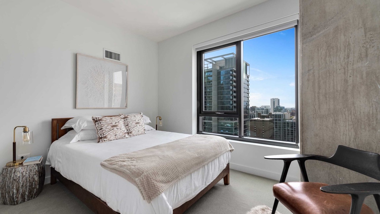 Photo of Bedroom in Near North Side