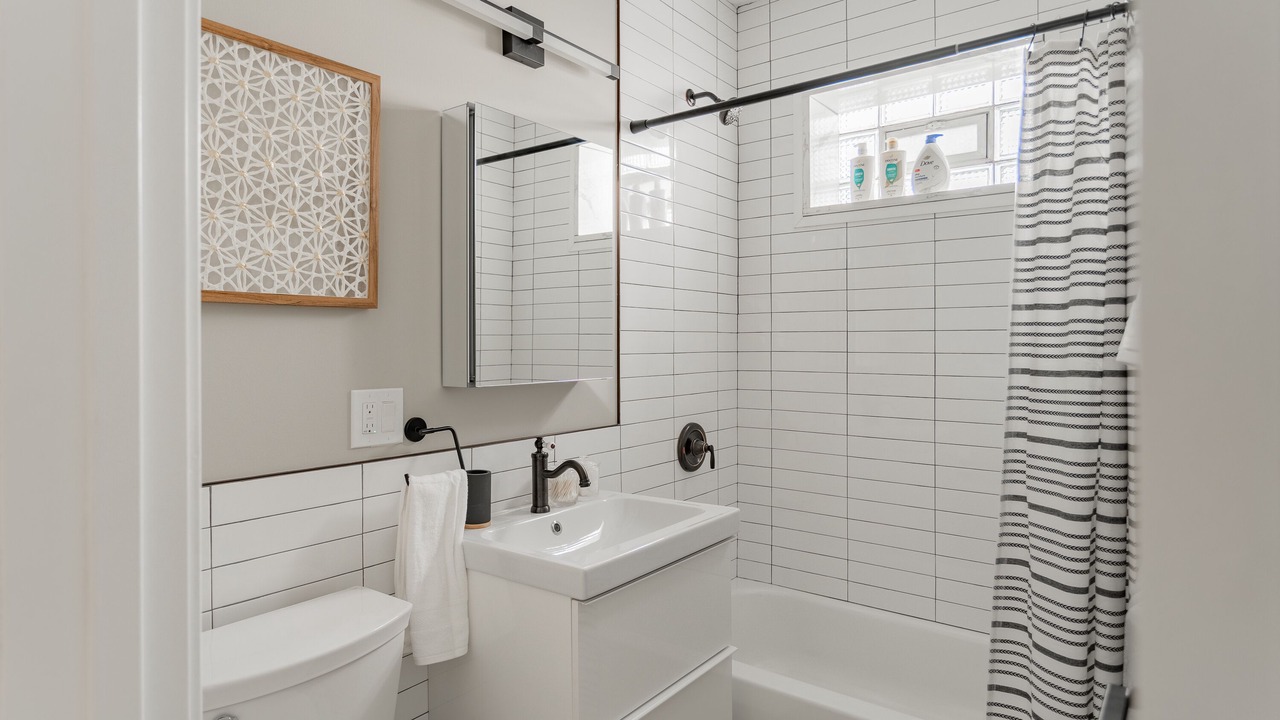 Photo of Bathroom in Ravenswood