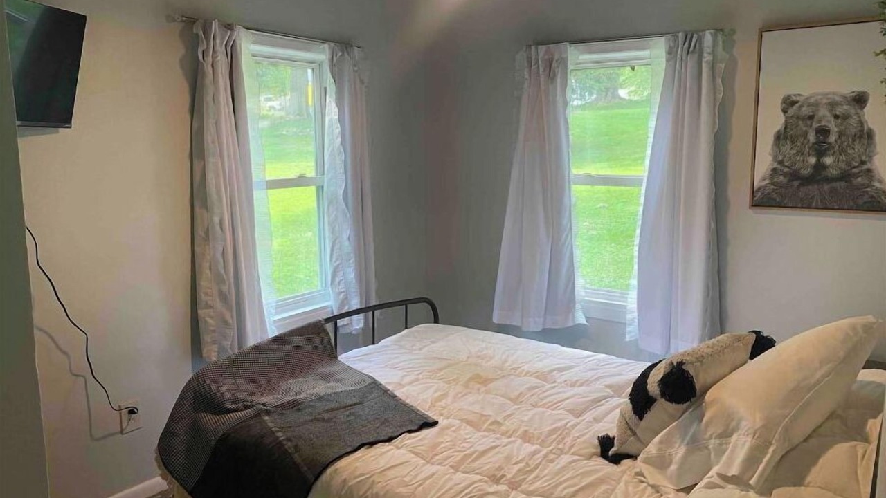Photo of Bedroom in Le Claire