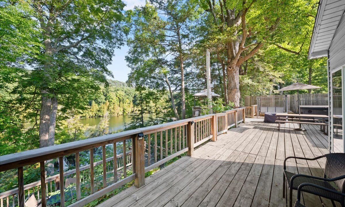 Photo of Patio Balcony in Newaygo