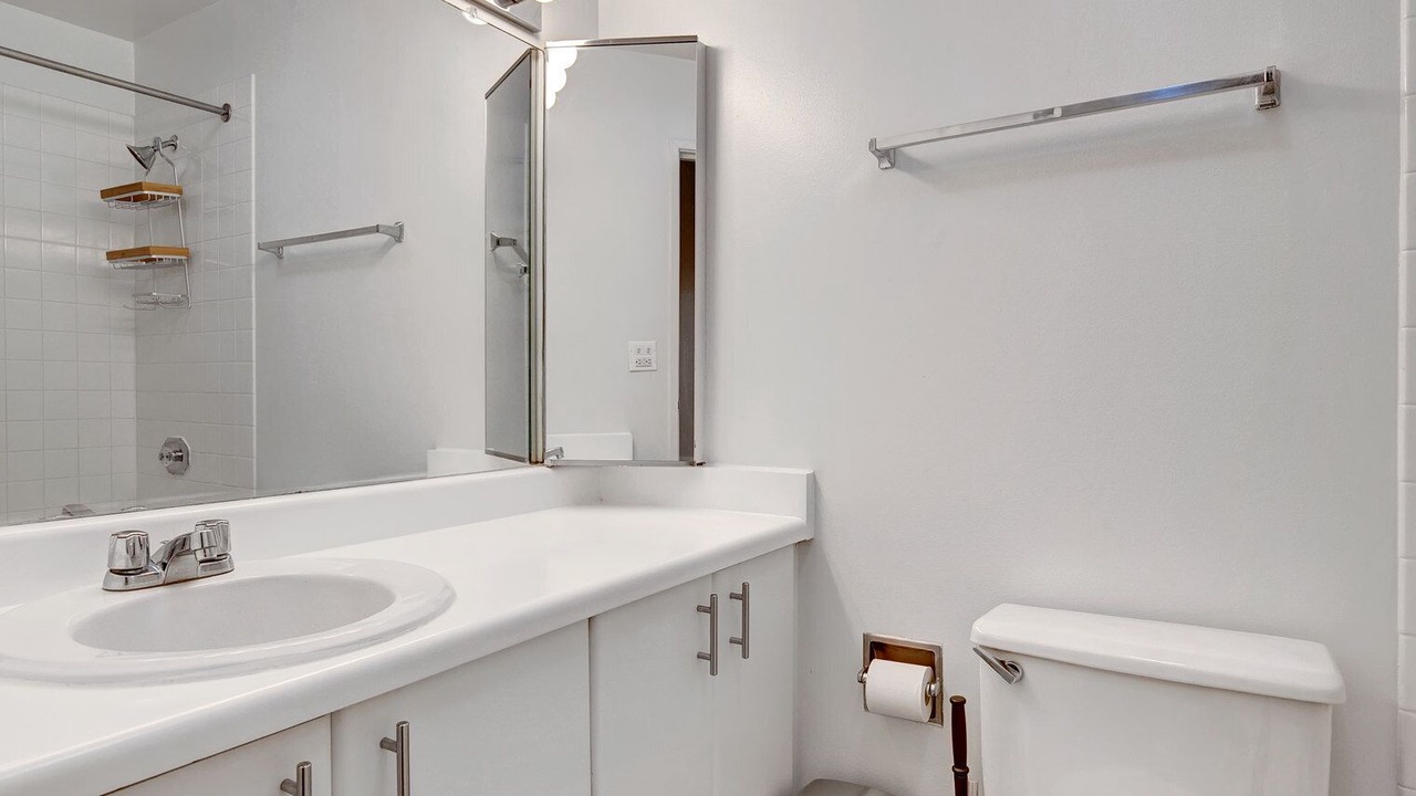 Photo of Bathroom in Streeterville