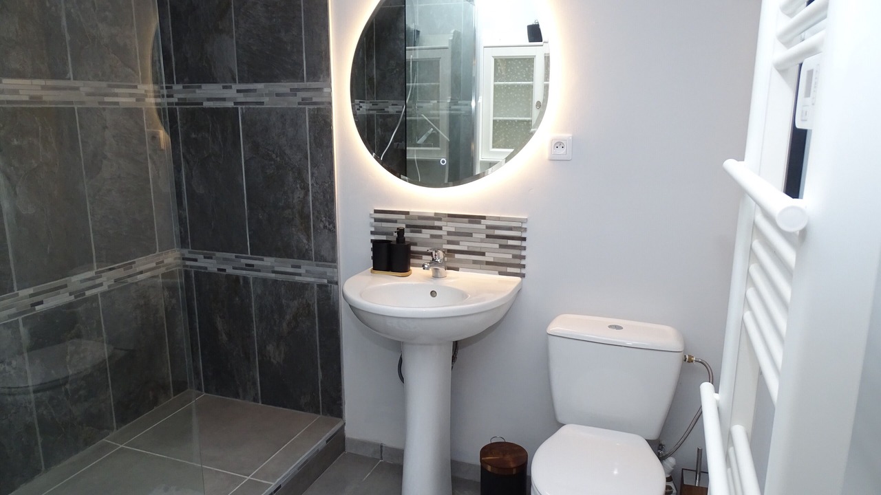Photo of Bathroom in Paule