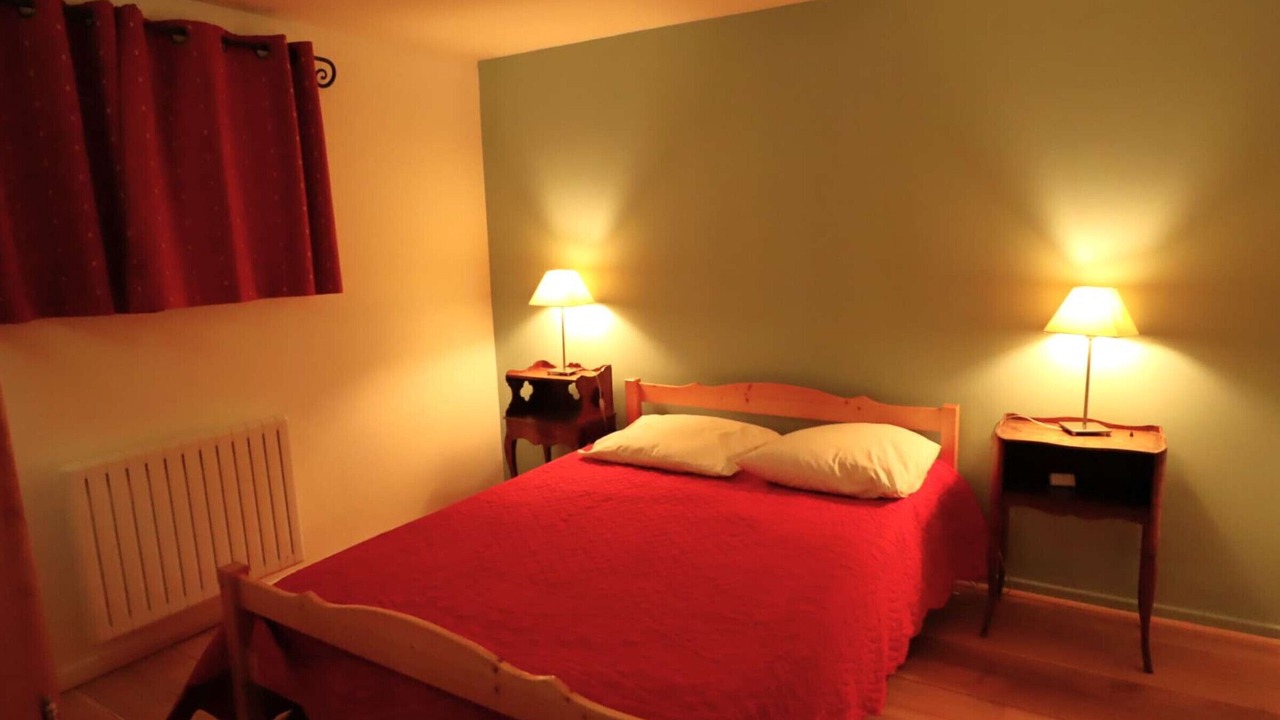 Photo of Bedroom in Areches