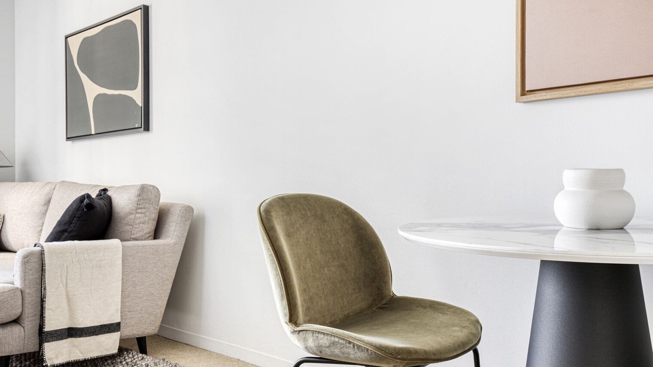 Photo of Livingroom in Streeterville